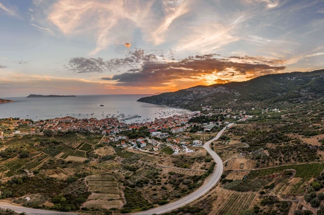 Bisevo, cruceros por las islas de Croacia