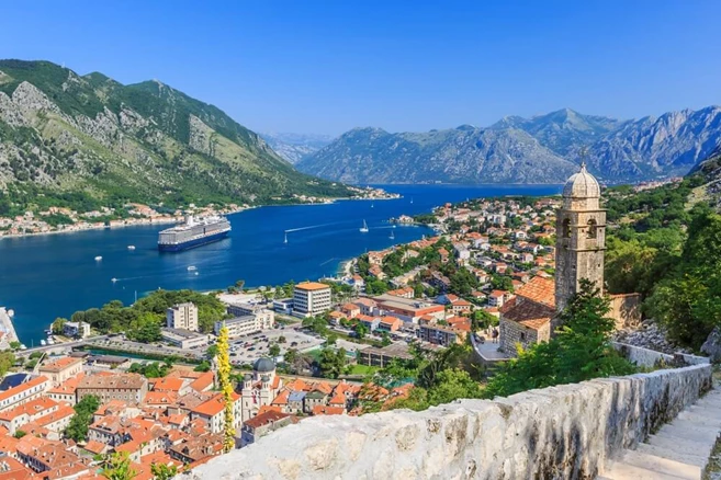 Kotor, Crucero Montenegro
