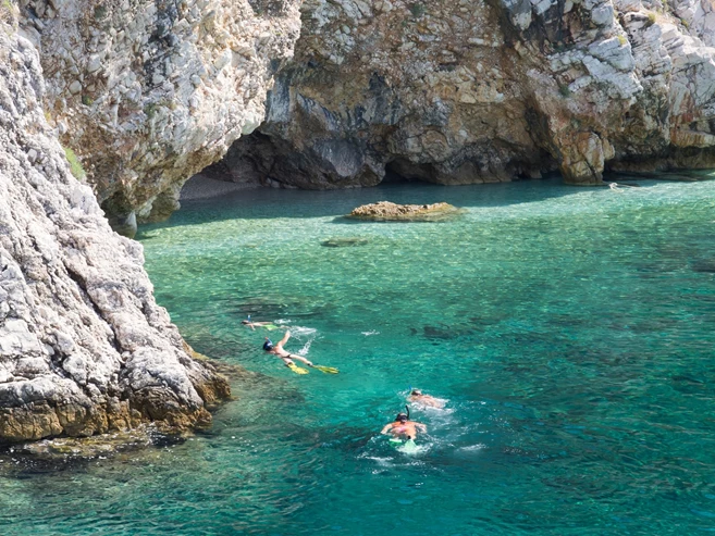 Cueva azul de Bisevo, Joyas croatas desde Dubrovnik