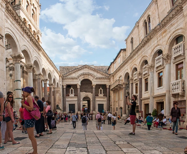 Split, Bellezas de Dalmacia Central, Croacia