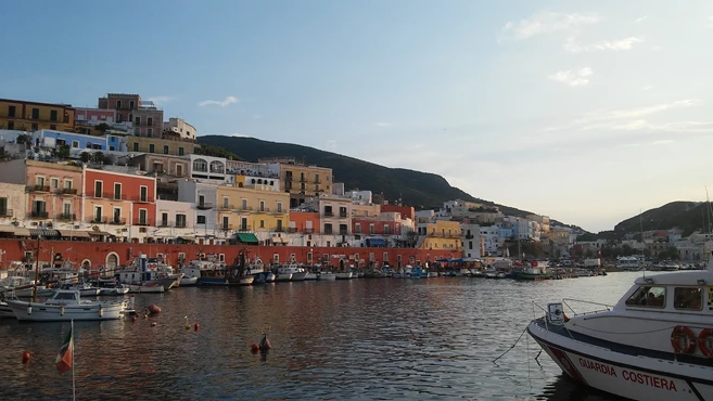 Crucero por Italia: Roma, Costa Amalfitana, Ponza y el mar Tirreno
