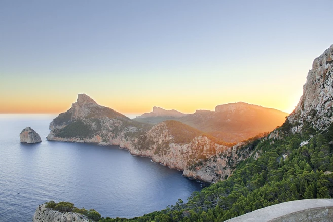 From Barcelona to Malaga: A Spanish Coastal Yacht Cruise