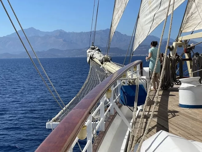 Sailing with Royal Clipper
