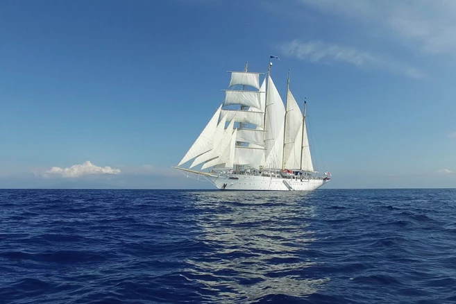 Star Flyer at sea