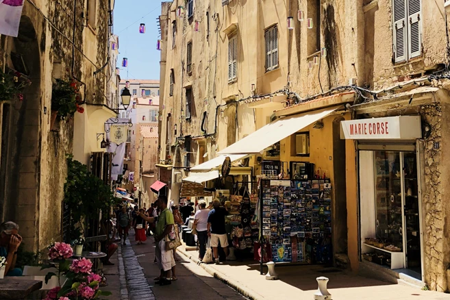 Streets of L'Île-Rousse