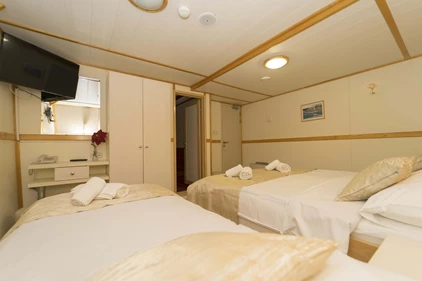 Adriatic Pearl twin cabin