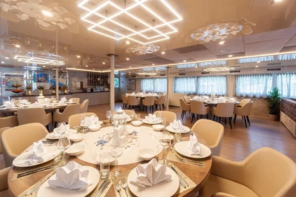 Adriatic Sky dining room