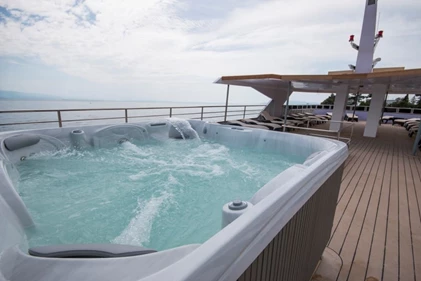 Infinity sun deck