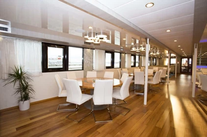 Maritimo dining room