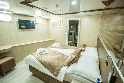 Markan under deck cabin