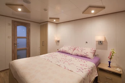 Paradis double cabin