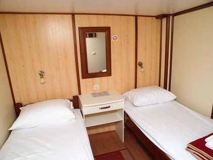 Dalmatia twin cabin