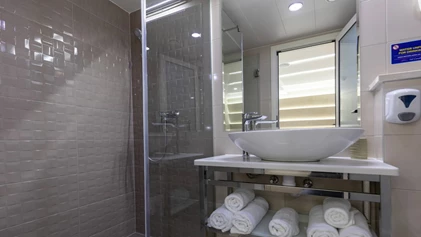 Cristal bathroom