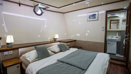 Diamond double cabin