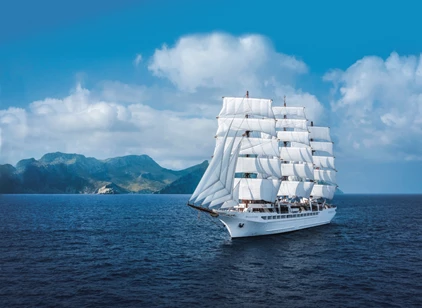 Barco Sea Cloud Spirit navegando