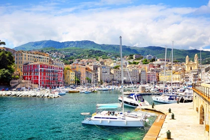 Crucero por Córcega y Cerdeña: 7 Noches de Encanto Mediterráneo