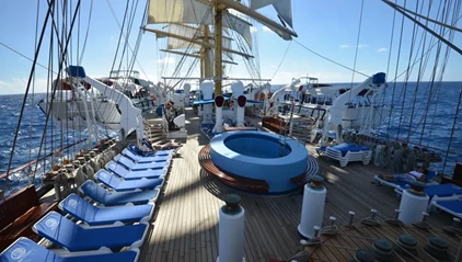 Royal clipper pool deck