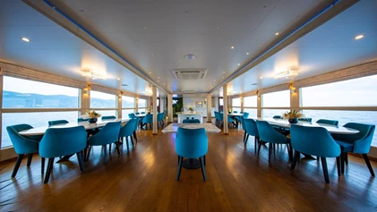 Adriatic Blue dinning room