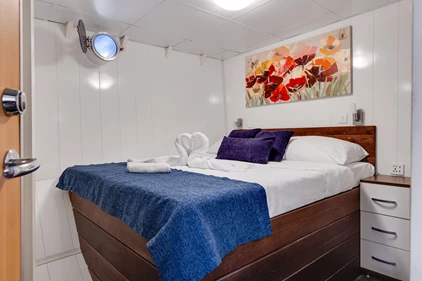 Felix lower deck cabin